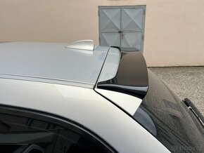 Spoiler - prodloužení střechy BMW 5 - E61 - černý lesk - 5