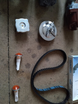 Fiat 128 sport coupe-nove dily - 5