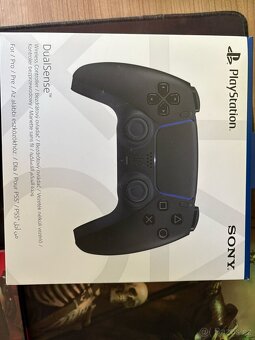 PS5 Slim 2 Dualsense ovladače a 4 hry - 5