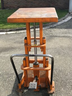 Hydraulický zvedací vozík - 5