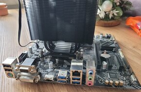 Základní deska + Intel Core i7 8700 + Chlazení +16 GB ram - 5