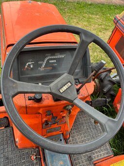 Japonský malotraktor Kubota B1-15 bultra - 5