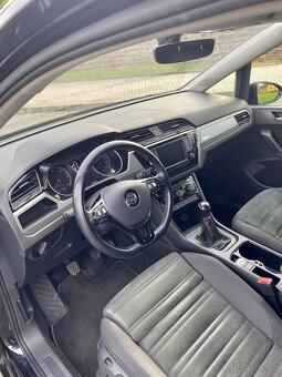 VW Touran 2.0 TDi 110kw 5míst, Webasto, masáž - 5