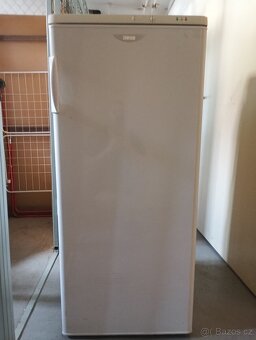 Prodám starší FUNKČNÍ mrazák ZANUSSI. - 5