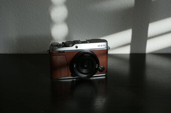 Fujifilm X-E3 Limitovaná edice v hnědé barvě - 5