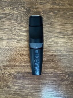Zastřihávač vousů Philips series 5000 - 5