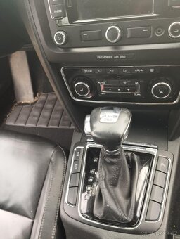 Škoda superb 4x4 sedan.2.0 - 5