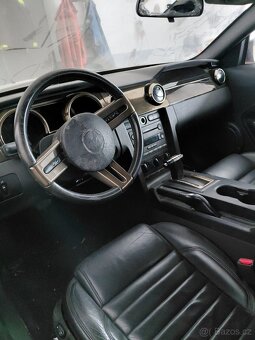 FORD MUSTANG 4.0L LIMITED - 5