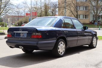 MERCEDES-BENZ 124 E420 205kW - 5