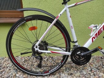 Značkové trekové kolo Merida Crossway 28"/21,5" disk - 5