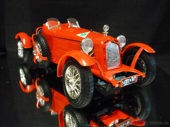 Alfa Romeo 2300 8C Monza Bburago 1/18 - 5