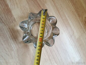 Starý skleněný popelník - 5