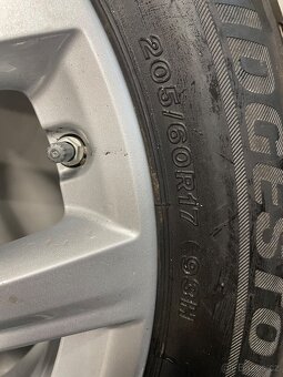 5x112 R17 6,5J ET39 BMW + 205/60 R17 zimné - 5