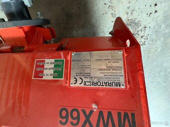 Zakladač trávníku Ferrari 340 - 5