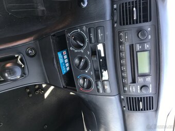 Toyota Corolla 1,4VVT-i 2000 71kW - dily z vozu - 5