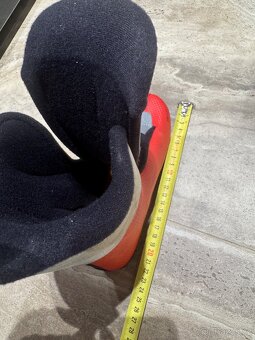 Atomic 90, lyžáky Technica 33, přilaba - dětský lyžařský set - 5