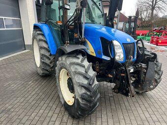 Traktor NEW HOLLAND TL 8O A - 5