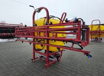 Postřikovač na traktor Strumyk - 5