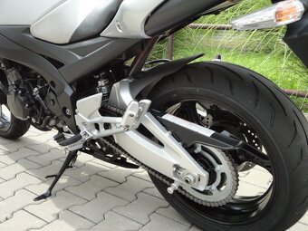 SUZUKI GSR600 - 5