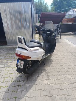 Skútr Suzuki Burgman 250 - 5