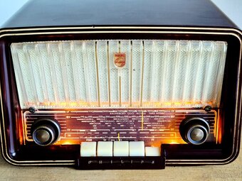 Staré rádio Philips B3X72U/69, 1957-58, Holandsko - 5