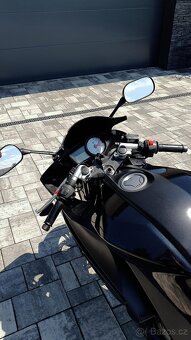 Yamaha YZF-R125 - 5