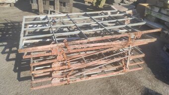 Stará železná okna, 50 ks-100x170cm, fabrické okno - 5