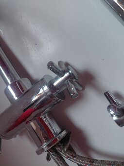 Umyvadlová stojánková baterie - 5