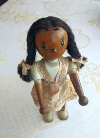Dřevěná panenka se sporáčkem - 5
