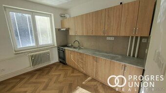 Pronájem krásného bytu 3+1 po kompletní rekonstrukci  Valašs - 5