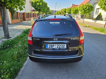 Hyundai i30 1.6i CW 130 km najeto - 5