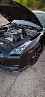 Nissan GTR - 5