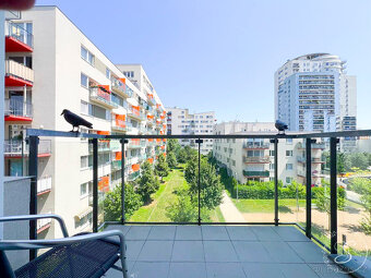 Pronájem bytu 2+kk, 58 m2, Praha - 5