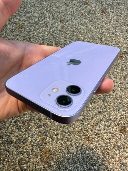 iPhone 12 - baterie 94% - 5