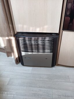 Prodám karavan Fendt 650 dvouosy - 5