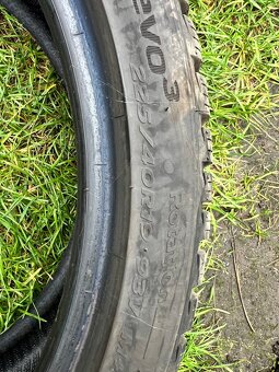 zimní Hankook Winter iCept Evo3 225/40 R19 sada - 5
