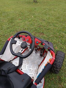 Prodám dětskou akumulátorovou Buggy Hecht - 5