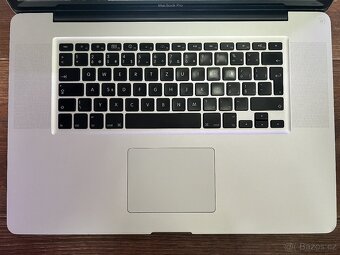 MacBook Pro 17” (Mid-2009) - 5