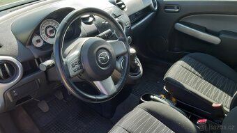 Mazda 2 - 5