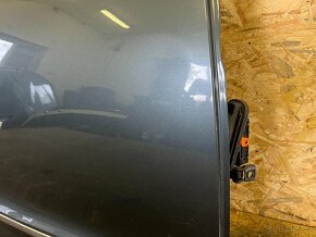 KOMPLETNÍ PRAVÉ ZADNÍ DVEŘE ŠKODA SUPERB 2 LF7Y SEDAN - 5