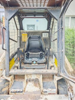 Smykový nakladač Bobcat 543 - 5