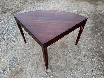 Konferencni a rohovy stul - 5