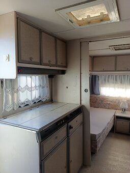 Dethleffs RD6+sluneční clona - 5