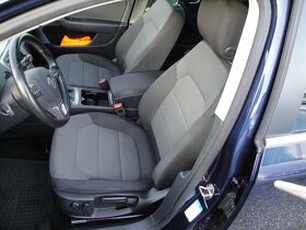 Volkswagen Passat 2.0 TDi Comfortline 103 kW - 5
