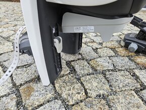 Dětská sedačka na kolo HAMAX - upevnění na nosič - 5