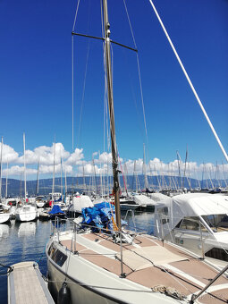 Bavaria 808 - 5