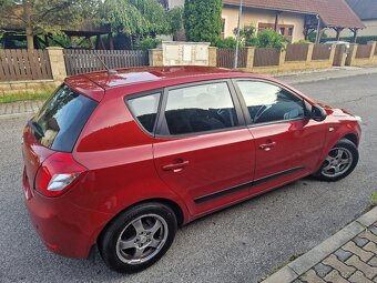 Kia Ceed 1.4 benzin - face lift - zachovalé - - 5