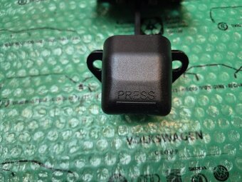 omezovač pravých zadních křídlových dveří VW Transporter T5 - 5