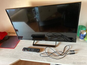 Prodám televizi Panasonic TX-32ES600E - 5