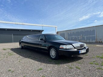 Lincoln Town Car - 5